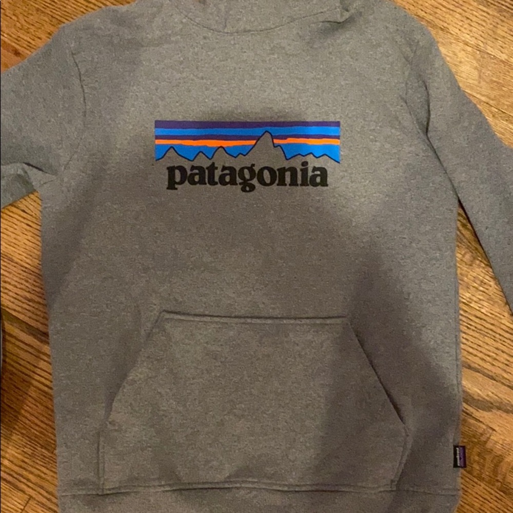 Patagonia mena uprisal hoodie Medium never worn